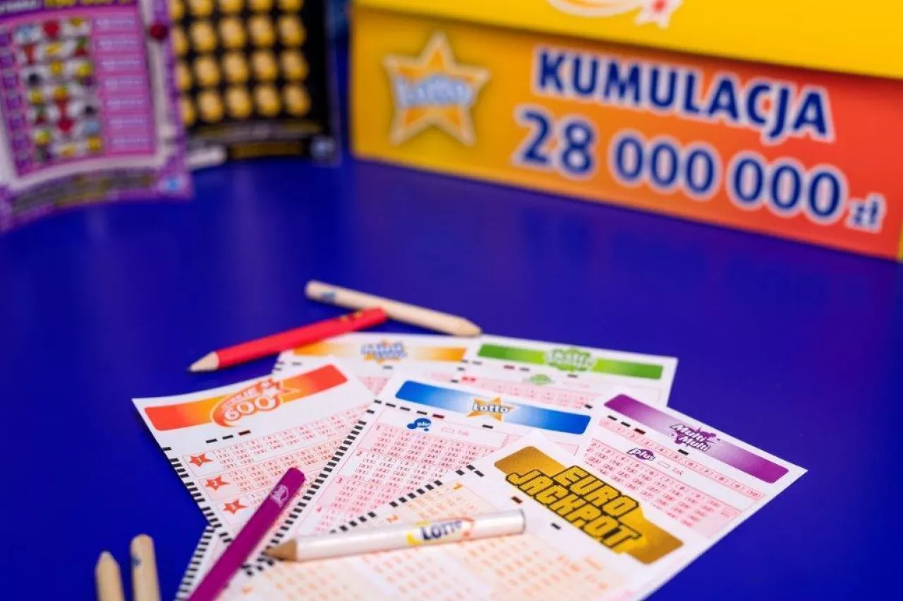 &lt;p&gt;Lotto jest najstarszą i zarazem najpopularniejszą grą liczbową w Polsce, stąd spora liczba punktów, w których można zagrać&lt;/p&gt;