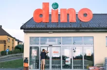 LISTA nowych sklepów Dino w połowie 2025. Tu sieć buduje i otwiera markety (fot. Shutterstock)