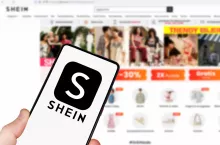 Rekordowa kara dla Shein. Aż 40 mln euro. Za co taka grzywna? (fot. Shutterstock)
