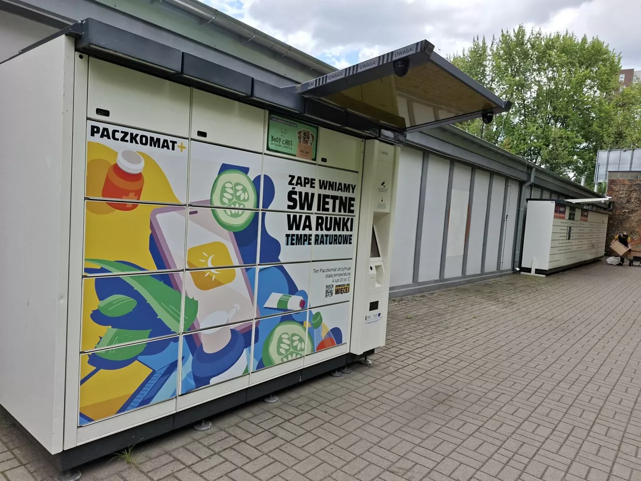 Paczkomat Plus w Warszawie