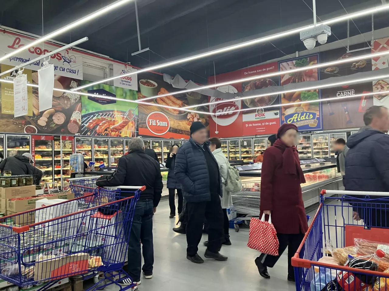Hipermarket dyskontowy La Cocoș (fot. Sebastian Rennack)