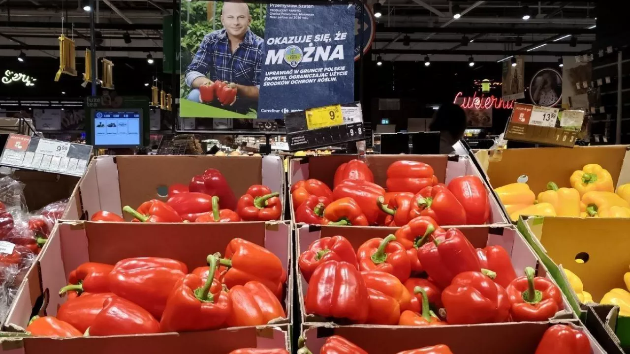 <p>Tydzień Dostawców Lokalnych w sklepach Carrefour. Aż 8250 lokalnych produktów (fot. Carrefour Polska)</p>