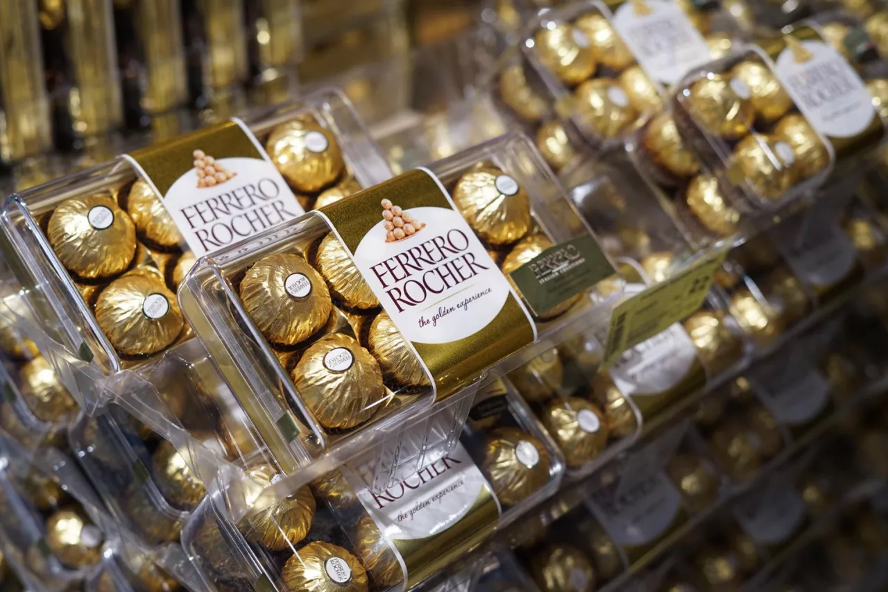 Ferrero przejmie producenta płatków śniadaniowych Corn Flakes? Na zdj. słodycze Ferrero Rocher (fot. rootstudio/Shutterstock)