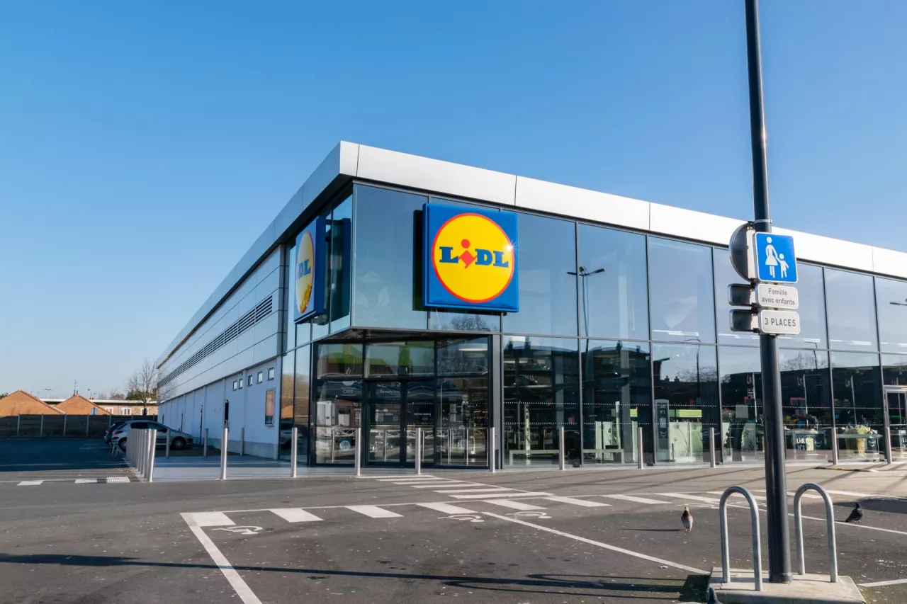 Sklep sieci Lidl we Francji (fot. mimpki/Shutterstock)
