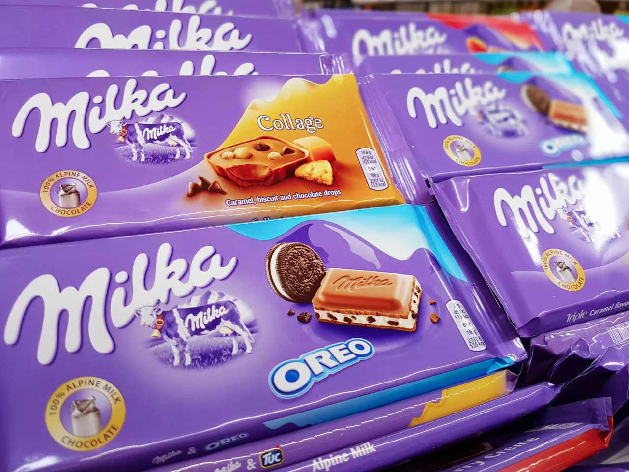 Shrinkflacja Milki: kontrowersje wokół zmian opakowania i ceny czekolady (fot. Shutterstock)