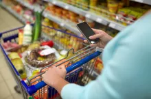 Blisko połowa klientów deklaruje, że przegląda e-gazetki kilka razy dziennie (fot. Shutterstock)