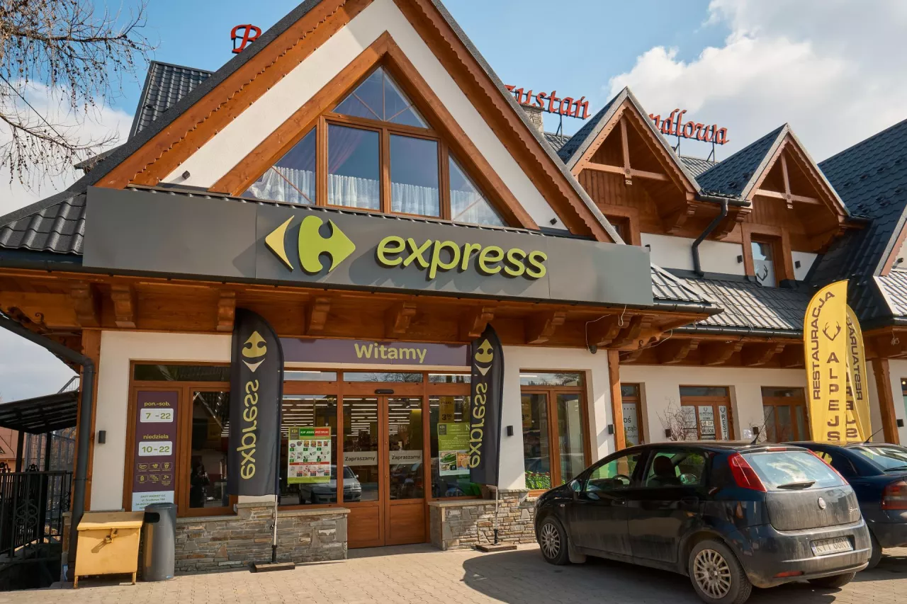 <p>Franczyzowy market osiedlowy Białka</p>