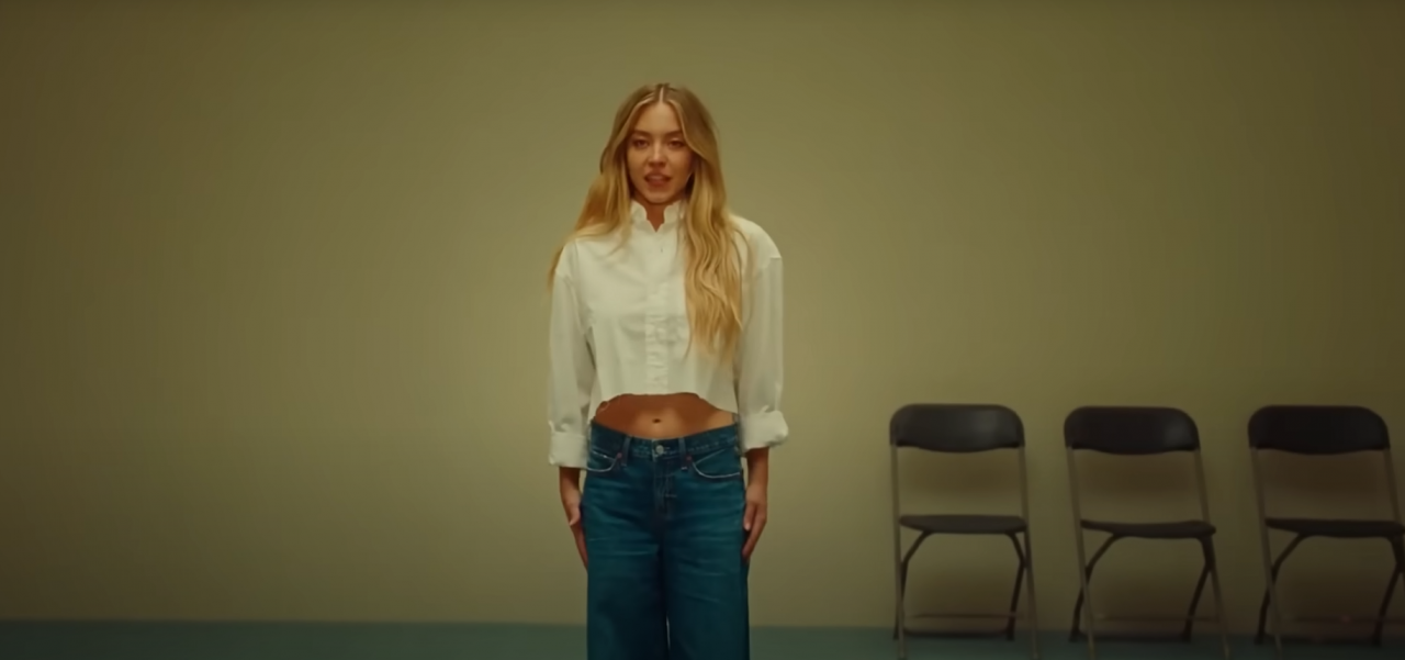Kadr z reklamy z udziałem Sydney Sweeney (fot. youtube.com)