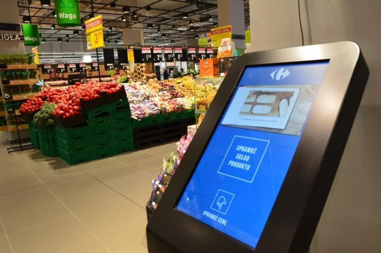 Aż 85 proc. procesów zakupowych obejmuje więcej niż jeden kanał sprzedaży (zdj. ilustracyjne, Carrefour)