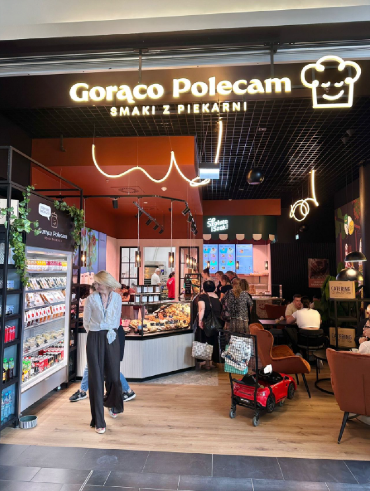 <p>W Radomiu powstał nowy lokal sieci Gorąco Polecam. Smaki z piekarni</p>