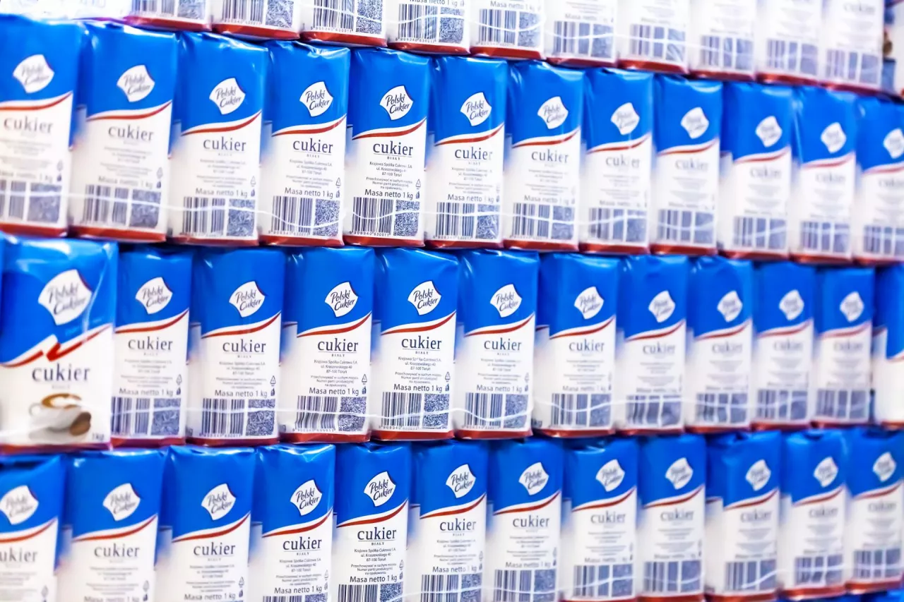 Cukier w Polsce tanieje o 30 proc. rdr. Co to oznacza dla rynku? (fot. Shutterstock)
