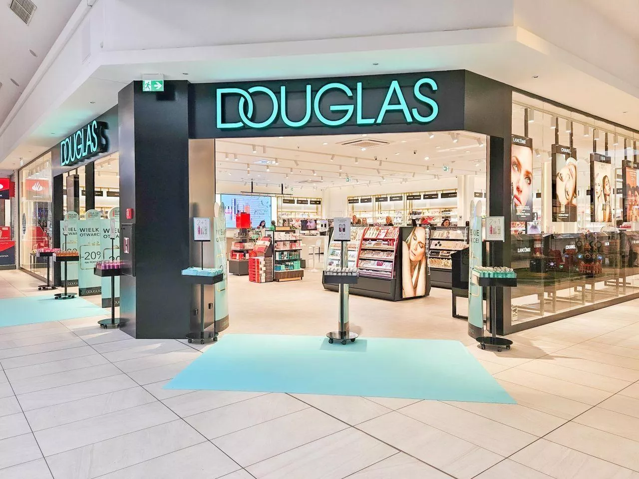 Douglas wraca do gry! Sukces strategii omnichannel przynosi mocny wzrost