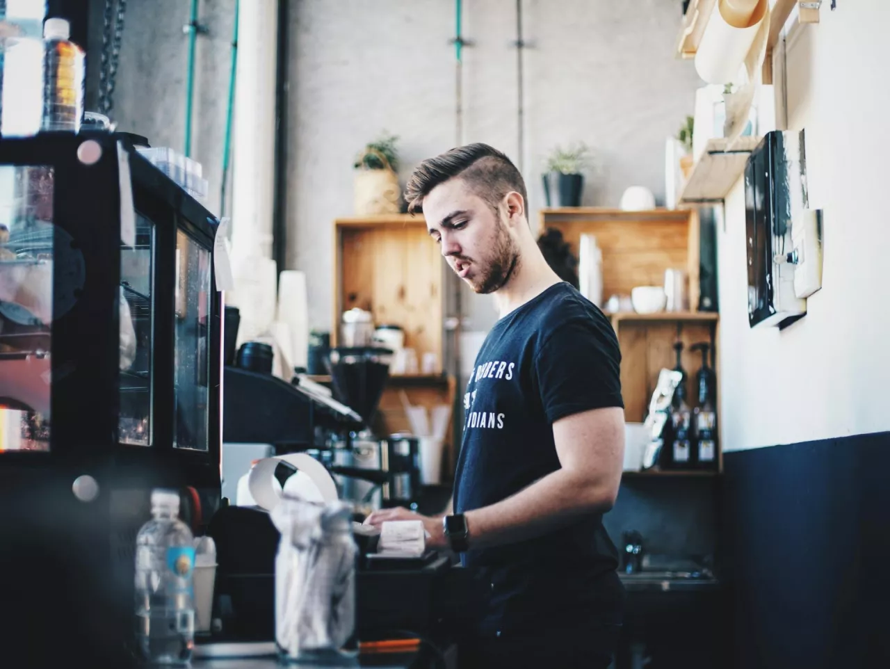 Zadłużenie branży HoReCa wynosi ponad 2 mld zł (fot. Zachary Staines/Unsplash)
