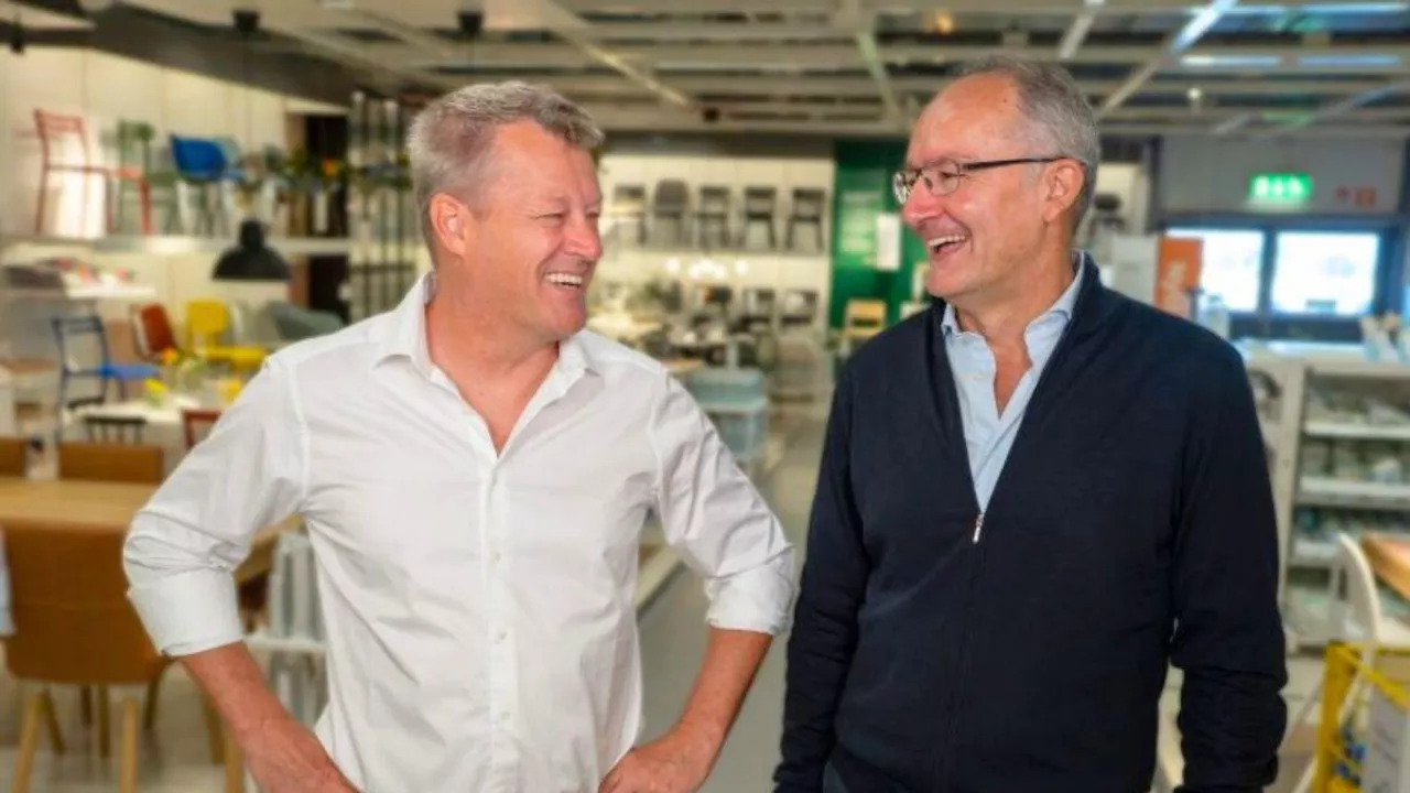Juvencio Maeztu (po prawej) zostanie nowym prezesem IKEA. Jesper Brodin (po lewej) odchodzi po 30 latach w holdingu (fot. Jesper Brodin/Linkedin)