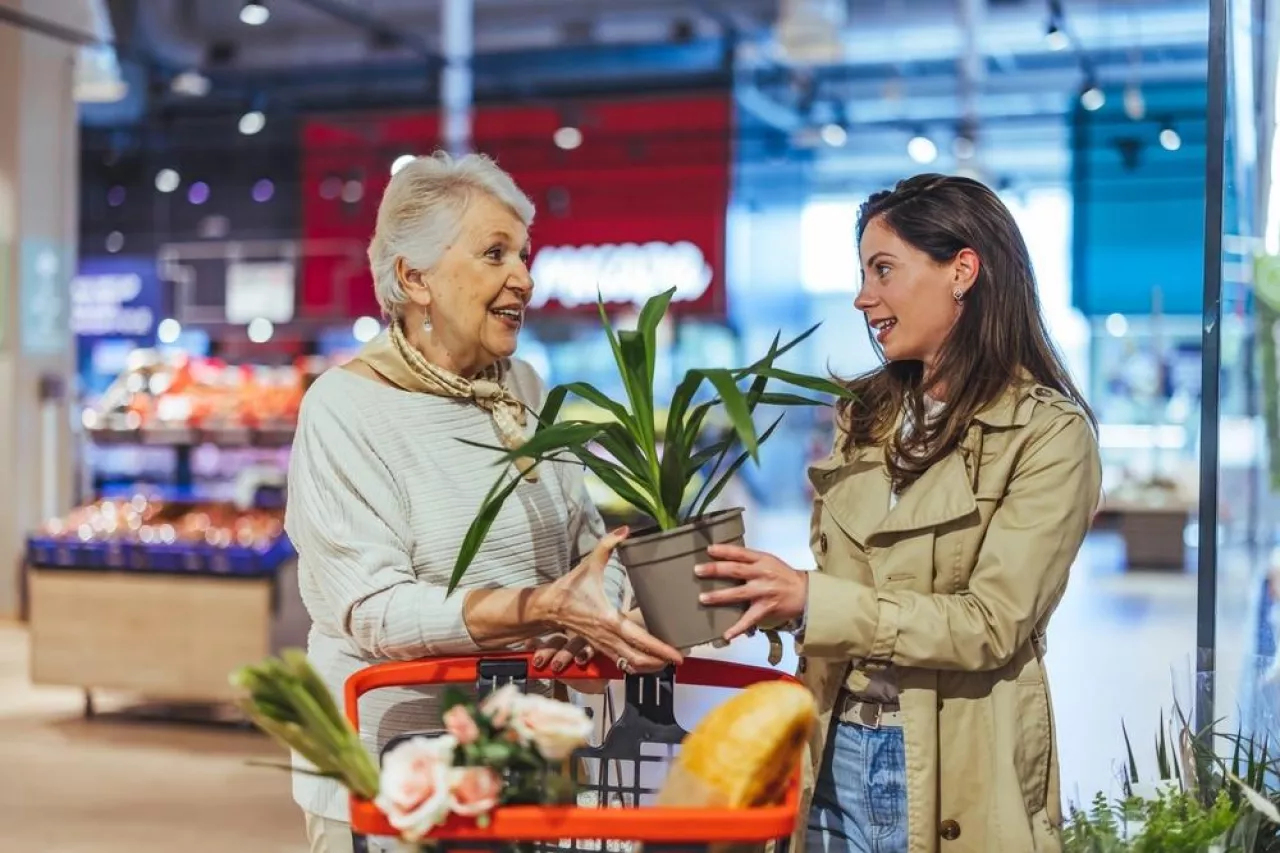 <p>Czy stoisko ze świeżymi kwiatami to dobre rozwiązanie dla niewielkiego sklepu? Może być, ale nie musi</p>