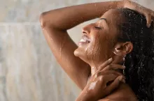 Reklama żelu pod prysznic marki należącej do koncernu Colgate-Palmolive została uznana za nieetyczną i nie może być dłużej emitowana (fot. Shutterstock)