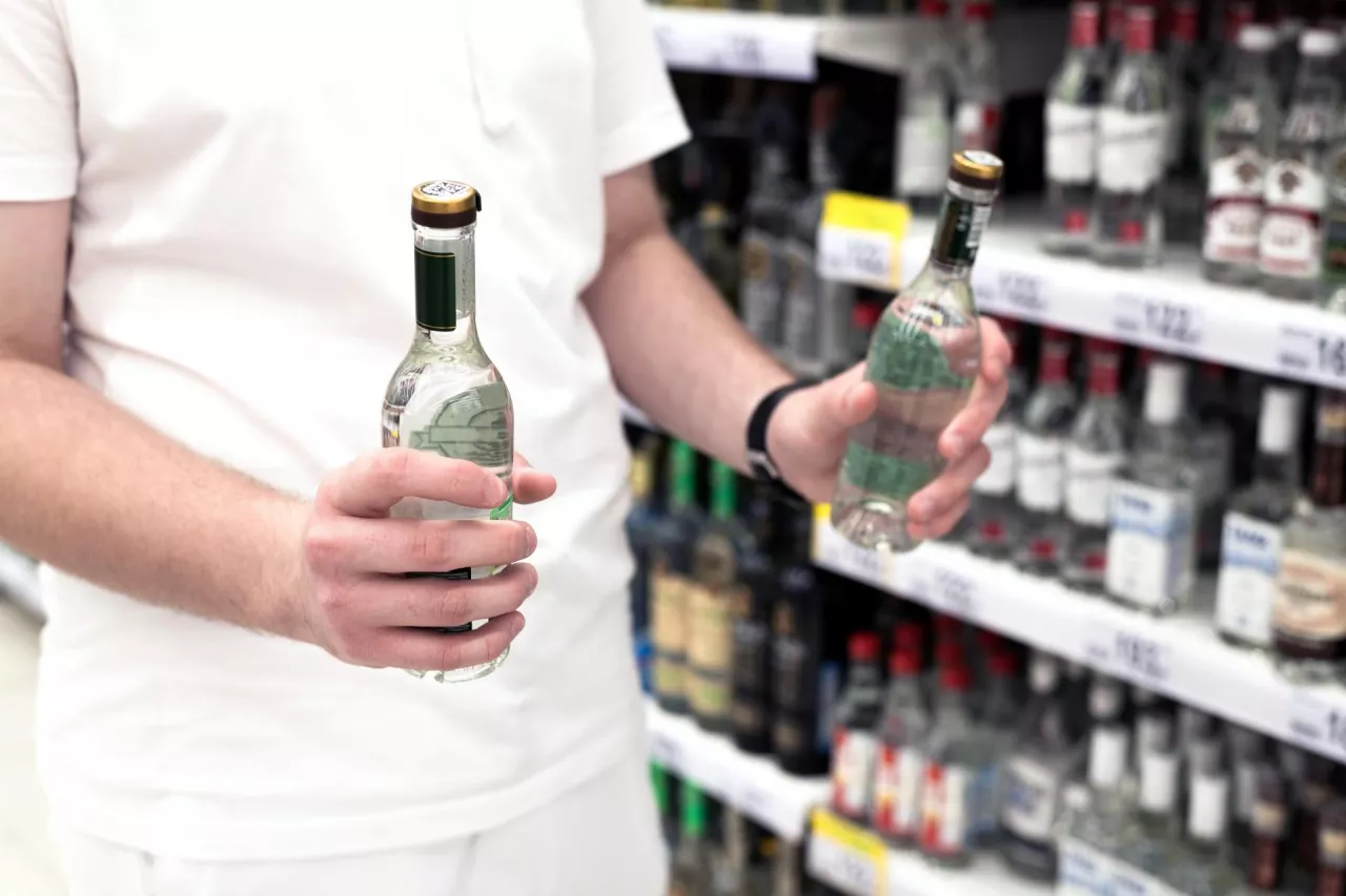 Akcyza na alkohol ma wzrosnąć w przyszłym roku aż o 15 proc. (fot. Shutterstock)