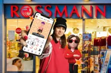 Rossmann uruchomił grę mobilną Rossmania w aplikacji Rossmann PL. Sieć stawia na młodych klientów drogerii i coraz mocniej łączy zakupy z rozrywką