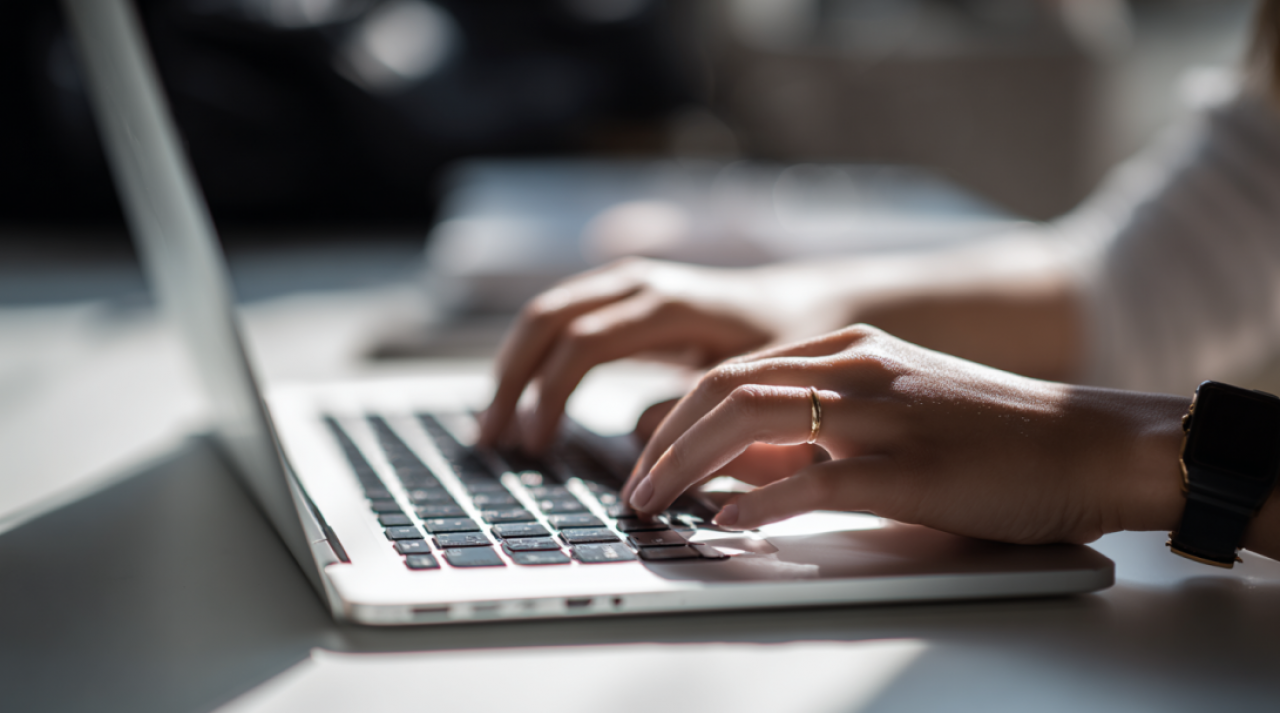 Zakupy bez wychodzenia z domu – czy Polacy pokochali sklepy spożywcze online?