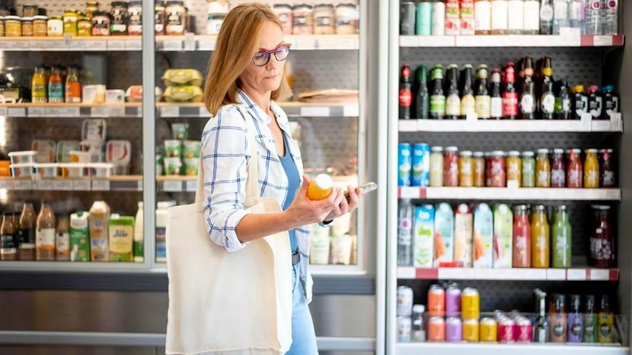 <p>Nawyki zakupowe Polaków są zależne od pory roku. Co się zmienia od września? </p>