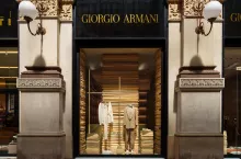 Testament Giorgio Armaniego zakłada dwie ścieżki rozwoju dla jego firmy (fot. Shutterstock)