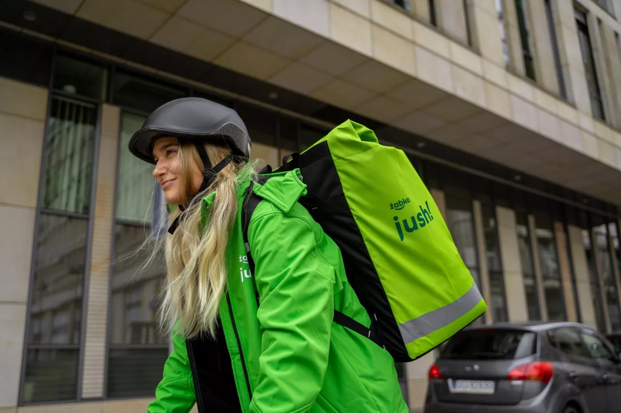 Nową kategorią produktów dostępną w aplikacji Żabka Jush są pieczywo oraz słodkie i słone wypieki z placówek sieci Gorąco Polecam. Smaki z Piekarni (fot. materiały prasowe)