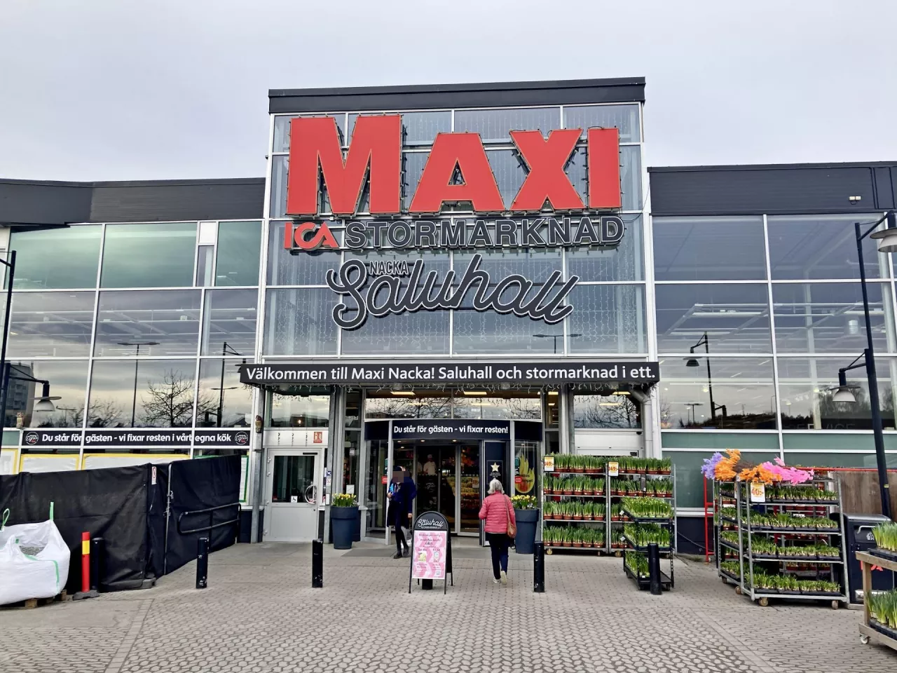 ICA Maxi w szwedzkiej dzielnicy Nacka (Sebastian Rennack)