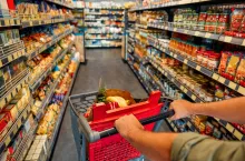 W sierpniowym zestawieniu ASM ponownie najtańsze było Auchan (fot. Shutterstock)