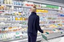 Sprzedaż serów twarogowych i serków wiejskich rośnie (fot. Shutterstock)