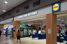 Na zdj. dyskont sieci Lidl w Poznaniu (fot. Magda Wygralak/Shutterstock)