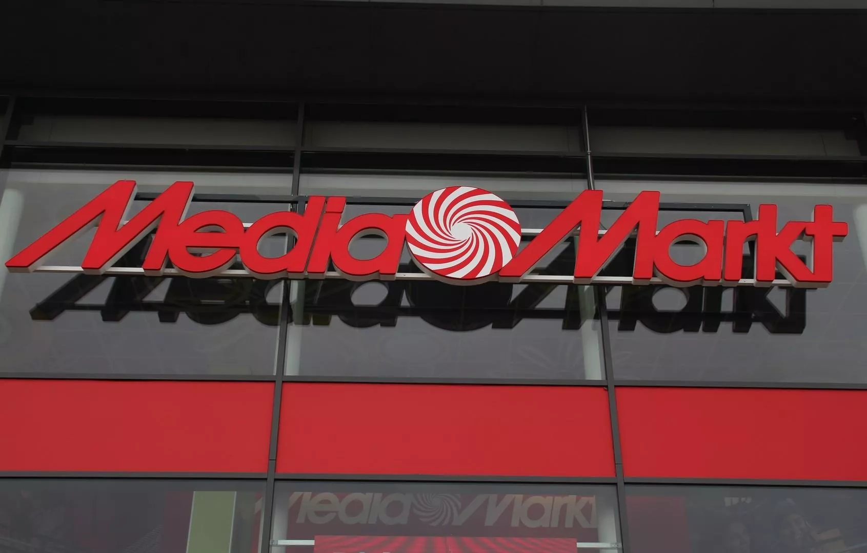 JD.com przejmuje sieci MediaMarkt i Saturn. Co oznacza transakcja dla Polski i Europy?