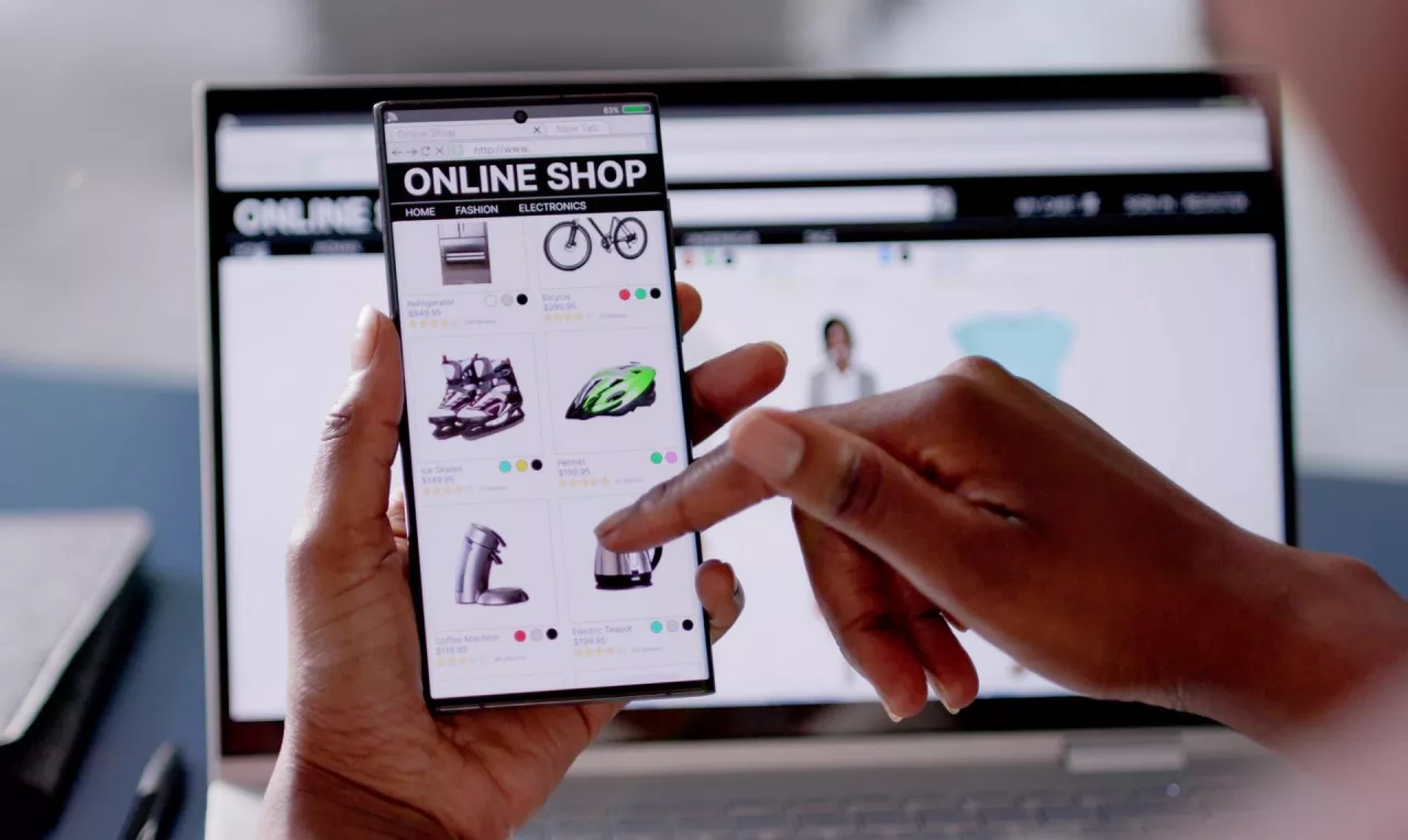 Polski e-commerce podtrzymuje dynamikę sprzedaży detalicznej (Shutterstock
