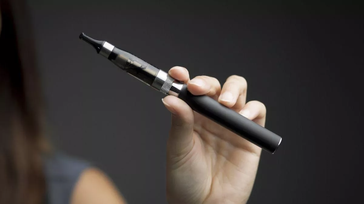 Były prezes Ruchu inwestuje w producenta e-papierosów CK Complex