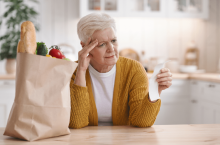 Tłuszcze, używki i owoce najmocniej drożeją. Najnowszy raport o cenach w sklepach (fot. Shutterstock)