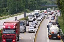 Transport w kryzysowej luce. Zadłużenie i spadek przewozów w branży TSL (fot. Pixabay)