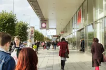 H&amp;M przy ul. Marszałkowskiej w Warszawie (fot. Tom Gowanlock/Shutterstock)