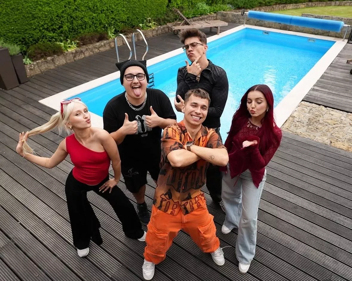 Ekipa wchodzi w handel stacjonarny. Otwiera sklep w Krakowie