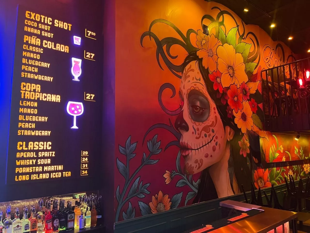 <p>Nowy szyld Grupy Mex: Barrio Latino</p>