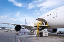 Pożar na lotnisku w Dhace. Możliwe poważne opóźnienia w łańcuchach dostaw (fot.Shutterstock)
