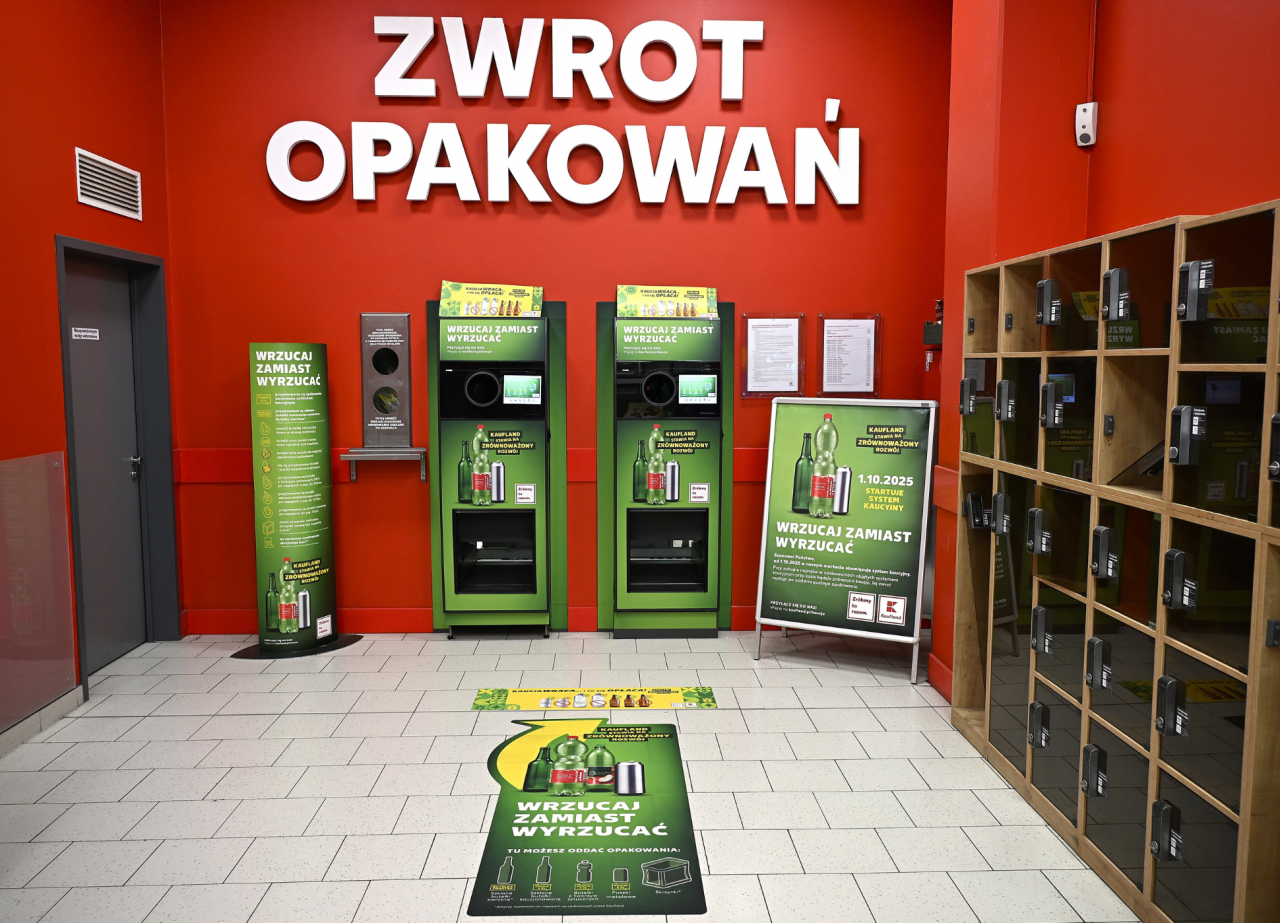 Kaufland wprowadza do sprzedaży pierwsze produkty oznakowane symbolem systemu kaucyjnego.
