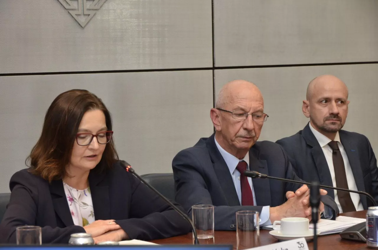 <p>21 października odbyło się spotkanie branży odpadowo-opakowaniowej w ramach 2. Seminarium Kaucyjnego</p>