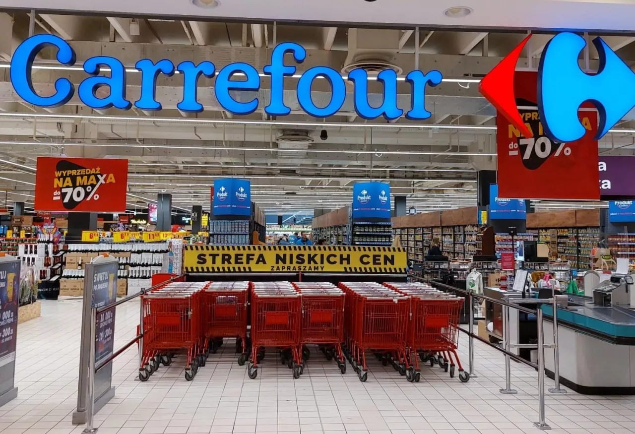 <p>Carrefourw Polsce ze spadkiem sprzedaży LfL w trzecim kwartale. Jakie są powody? (fot. materiały prasowe)</p>