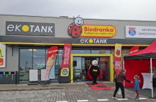 Biedronka otwiera sklepy na stacjach paliw firmy Ekotank
