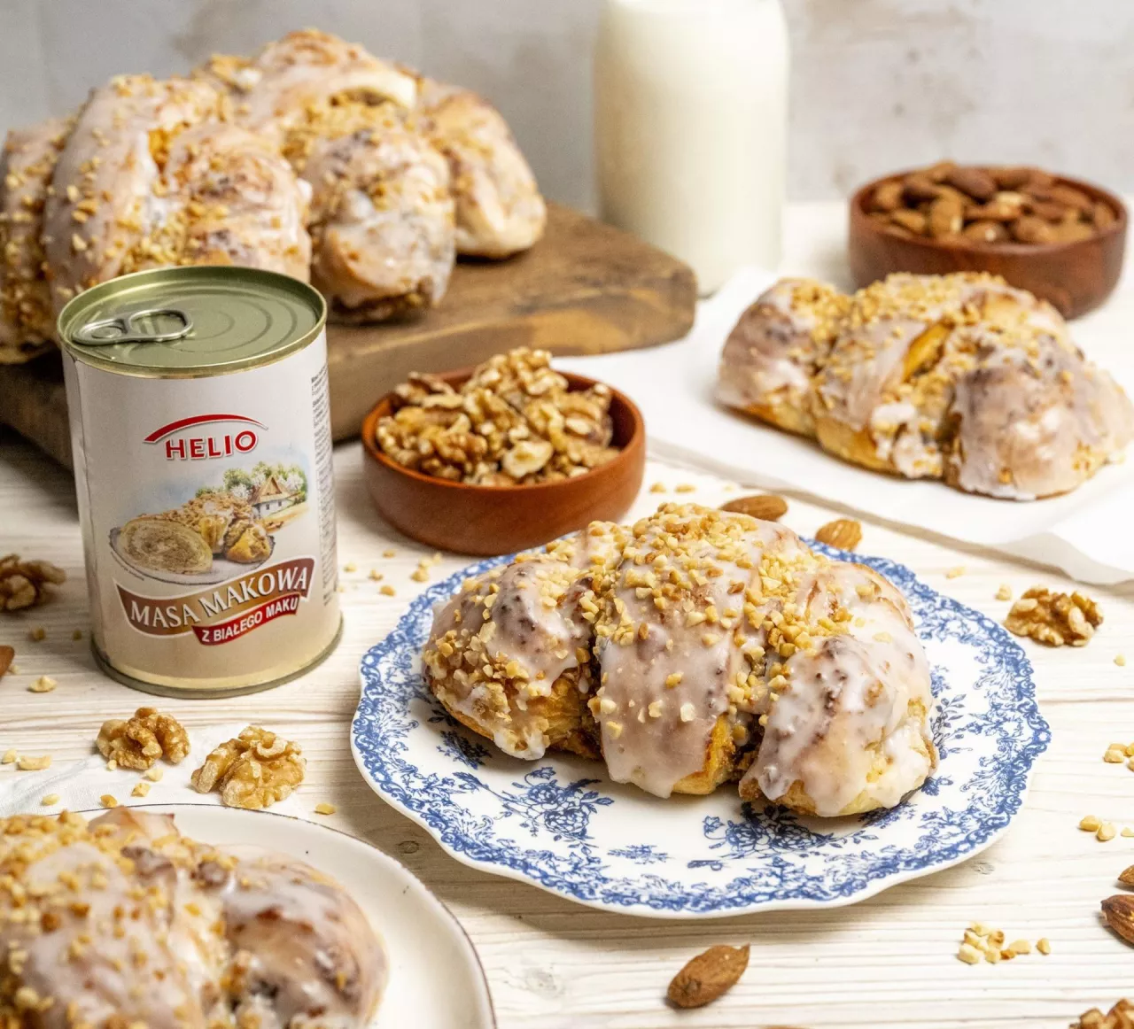 HELIO prezentuje świąteczną nowość: masa makowa z białego maku z miodem nektarowym wielokwiatowym o smaku marcepanowym