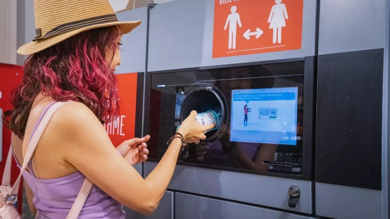 &lt;p&gt;System kaucyjny lepiej działa w małych miastach. Co to oznacza dla właścicieli sklepów? - (fot. Shutterstock)&lt;/p&gt;