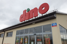 Na zdj. sklep Dino w Dawidach Bankowych k. Warszawy (fot. wiadomoscihandlowe.pl)