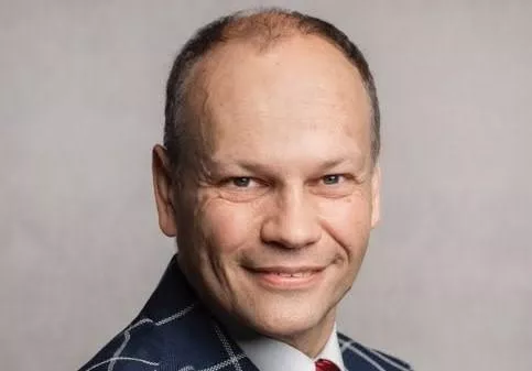 Branża spirytusowa komentuje propozycje zmian w projektach dotyczących sprzedaży alkoholu. Jedno z nich popiera, ale…