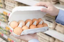 Ceny jajek w sklepach przed Świętami wystrzelą! W hurcie już drożeją o 12% (fot. Canva)