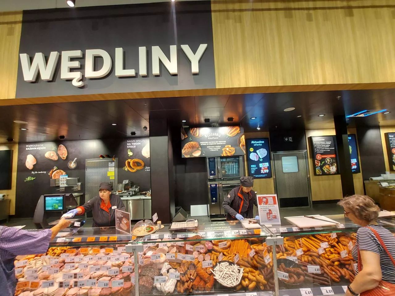 Wędzarnia Kaufland - Sklep Kaufland w Warszawie (fot. Materiały Własne)