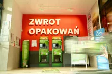 Automaty do zbioru butelek w sklepach Kaufland (fot. Daniel Szbaciuk)